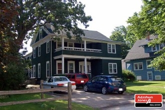 524 Jefferson St in Oshkosh, WI - Building Photo