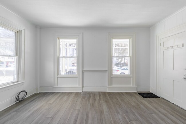 297 Genesee St in Chittenango, NY - Building Photo - Building Photo