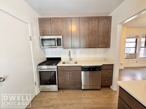 2639 N Spaulding Ave, Unit S in Chicago, IL - Foto de edificio - Building Photo