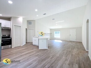 2639 W Felton Ln in Citrus Springs, FL - Foto de edificio - Building Photo