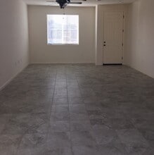 1752 Bristol Ave in Tulare, CA - Building Photo - Building Photo