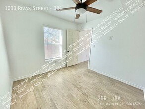 1033 Rivas St in San Antonio, TX - Building Photo - Building Photo