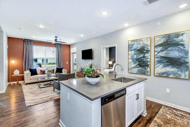 Farmhaus Apartments