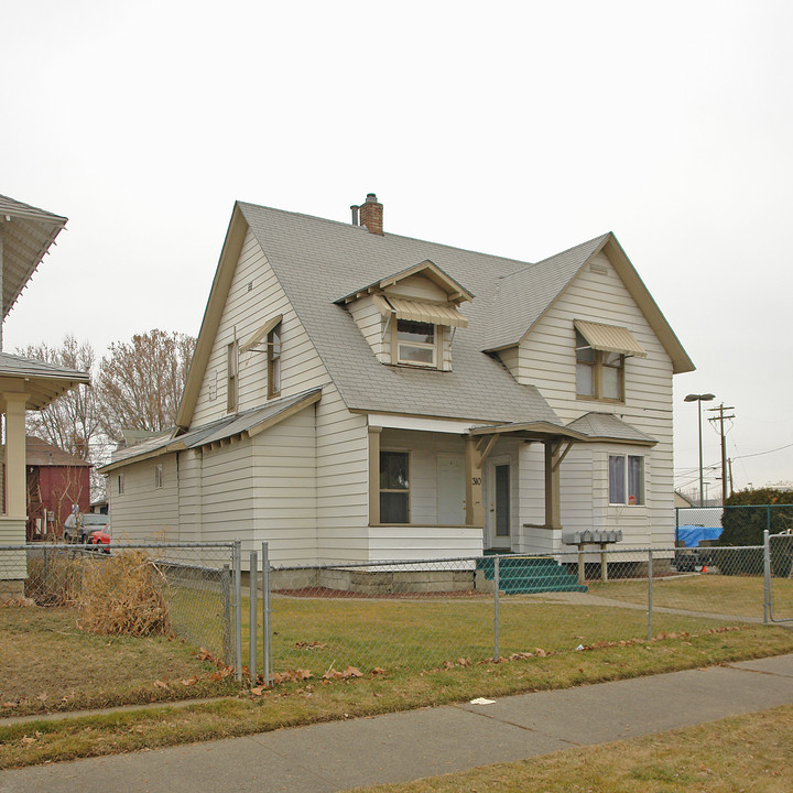 310 S 3rd St in Yakima, WA - Building Photo