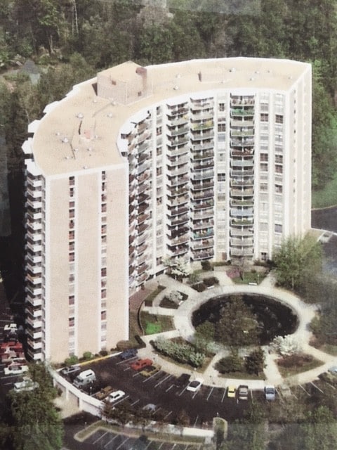 property at 9039 Sligo Creek Pkwy
