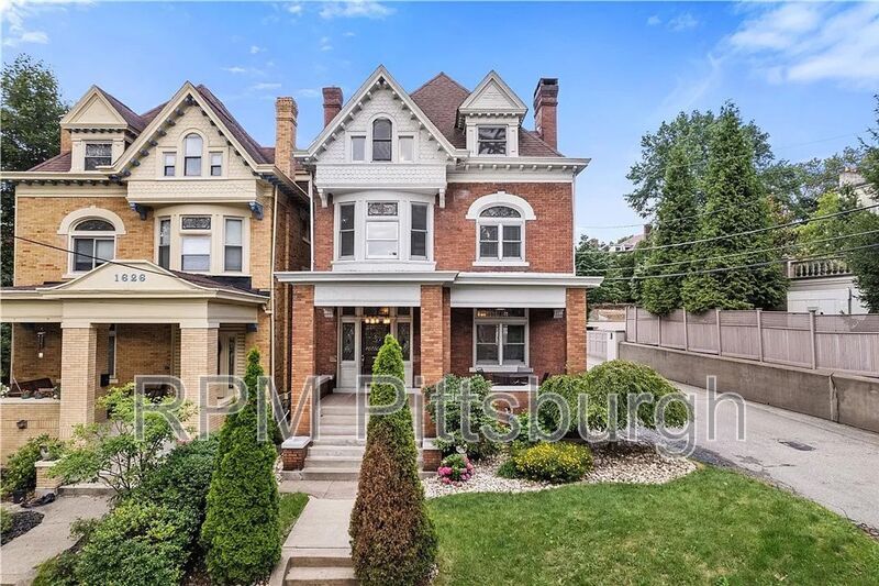 1624 Wightman St in Pittsburgh, PA - Building Photo