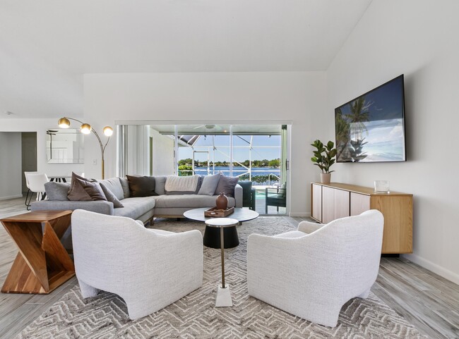 12871 Upper Cove Dr in Wellington, FL - Foto de edificio - Building Photo