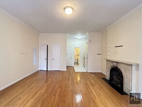 WEST 55 STREET in New York, NY - Building Photo - Building Photo