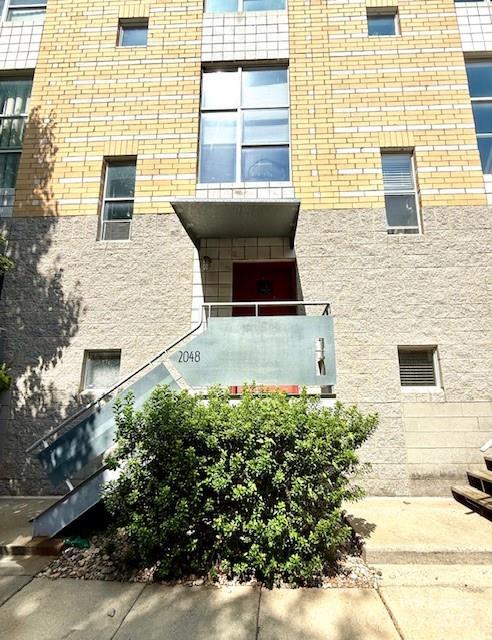 2048 Atherton Heights Ln in Charlotte, NC - Foto de edificio