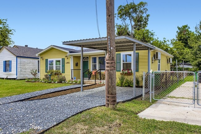 property at 4005 Maury St