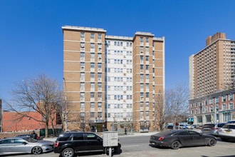 1777 Pitkin Ave in Brooklyn, NY - Foto de edificio - Building Photo