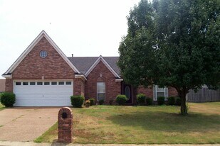 7112 Hunter's Horn Dr in Olive Branch, MS - Building Photo