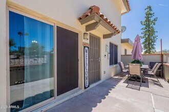 14234 N Oakwood Ln in Fountain Hills, AZ - Foto de edificio - Building Photo