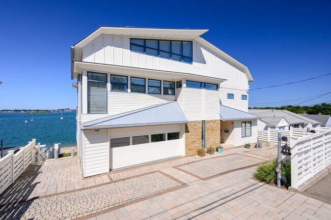 property at 35 Regatta Rd