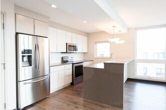 11 Dorchester St, Unit Unit 301 in Boston, MA - Building Photo - Building Photo