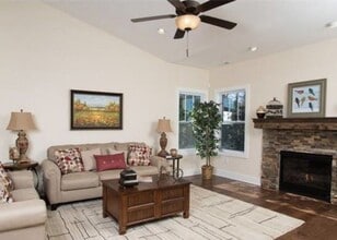 14 Loftin St in Weaverville, NC - Building Photo - Building Photo