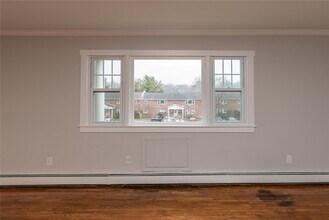 136 N Chestnut St in New Paltz, NY - Building Photo - Building Photo