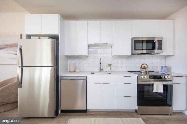 property at 1130 N Delaware Ave