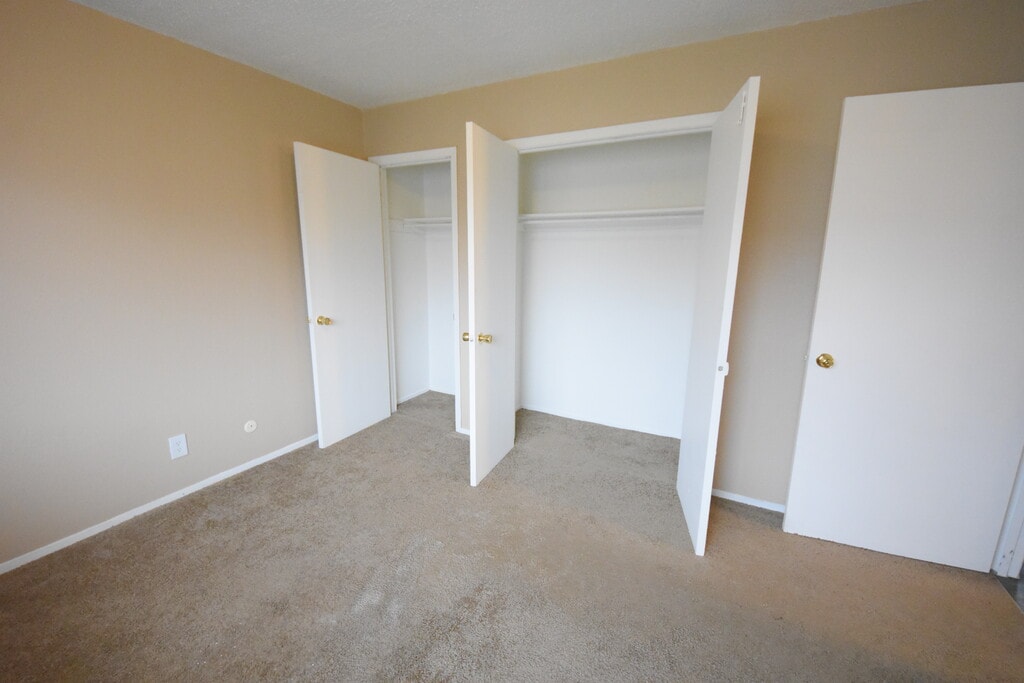 Washington Plaza Apartments Fayetteville, AR Apartments