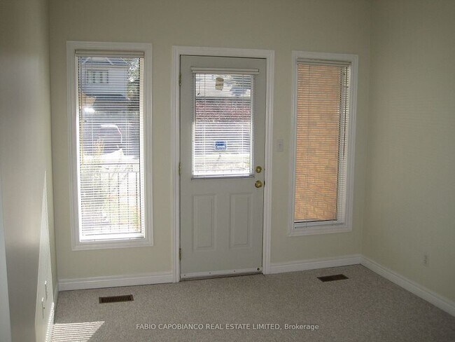 52 Jellicoe Av in Toronto, ON - Building Photo - Building Photo