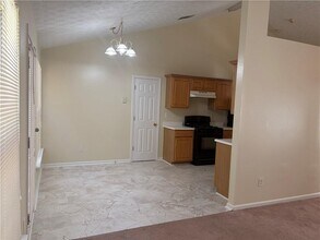 5975 Hillvale Trail in Lithonia, GA - Building Photo - Building Photo