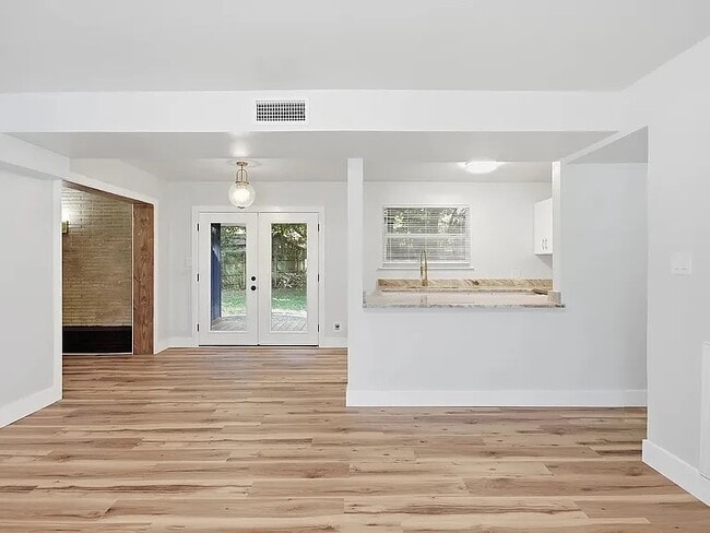 522 S Edgewood Cir in Pensacola, FL - Building Photo - Building Photo