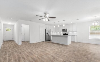 528 Meteor St in Jacksonville, FL - Building Photo - Building Photo