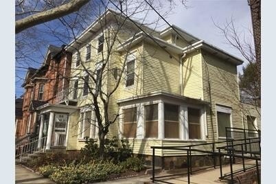 55 Trumbull St, Unit A