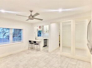 260 Euclid Ave in Miami Beach, FL - Building Photo - Building Photo
