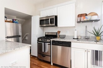 1080 Wayburn St in Grosse Pointe, MI - Building Photo - Building Photo