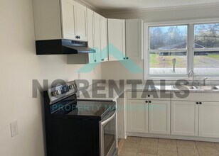 312 Walter Chambers St in Eden, NC - Building Photo - Building Photo