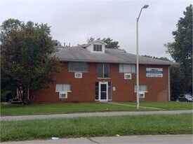 1921 Oxford Cir in Lexington, KY - Building Photo