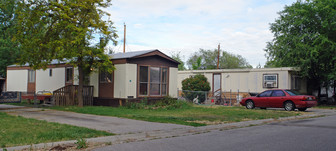 Parkway Mobile Estates Apartments