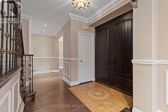 5885 Long Valley Rd in Mississauga, ON - Building Photo - Building Photo