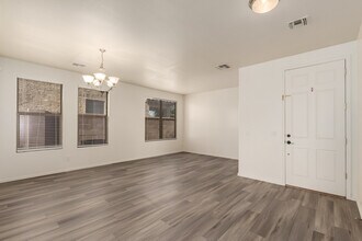 1927 W Fruit Tree Ln in San Tan Valley, AZ - Foto de edificio - Building Photo