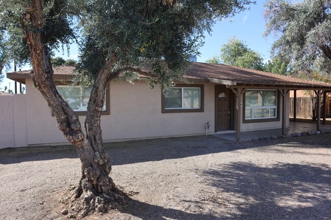 7501 E Hubbell St in Scottsdale, AZ - Building Photo - Building Photo