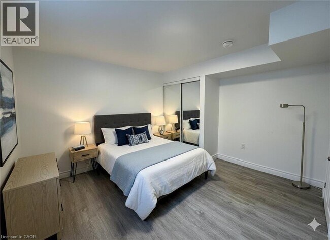 916 Magdalena Ct in Kitchener, ON - Building Photo - Building Photo