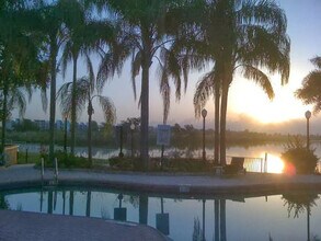 2820 N Oakland Forest Dr, Unit 208 in Oakland Park, FL - Building Photo - Building Photo