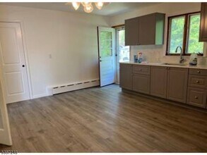 130 Raphael Rd in Totowa, NJ - Building Photo - Building Photo