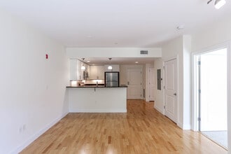 7 Cameron Apartments in Cambridge, MA - Foto de edificio - Interior Photo