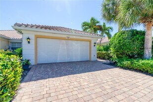 7390 Emilia Ln in Naples, FL - Building Photo