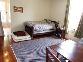 3601 Keswick Rd in Baltimore, MD - Building Photo