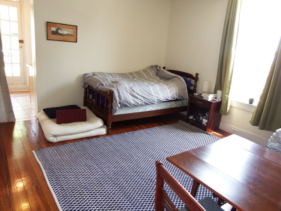 3601 Keswick Rd in Baltimore, MD - Building Photo