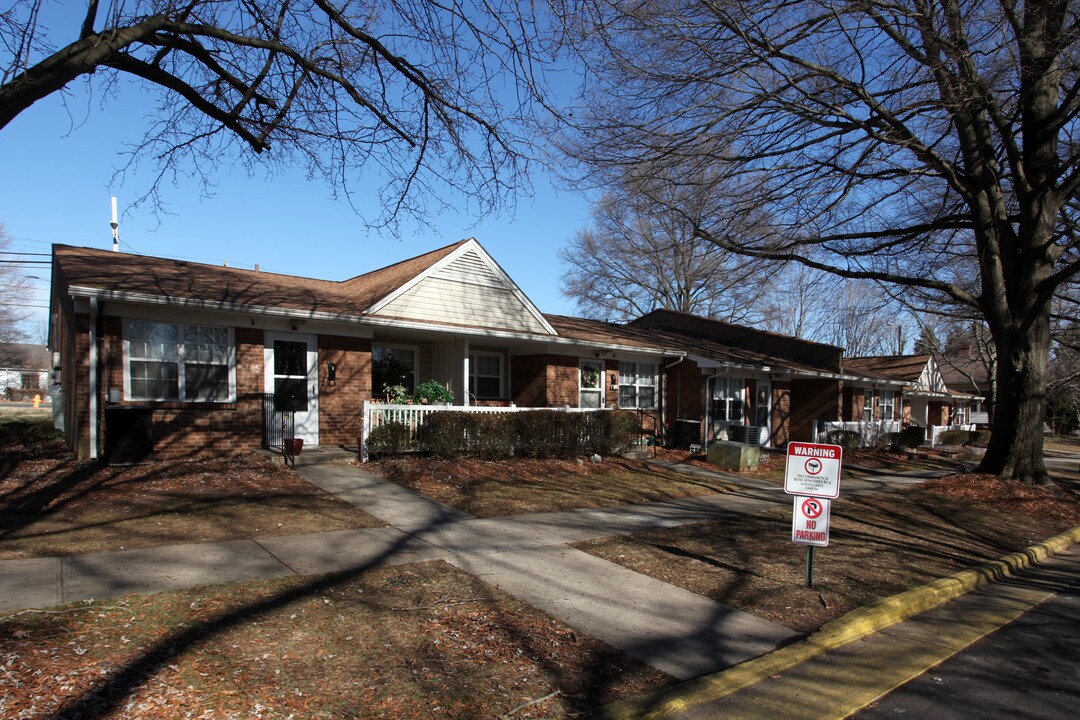 Vaspers Apartments in Winston-Salem, NC - Building Photo