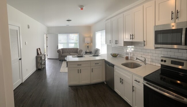68 Park Ave, Unit 1H