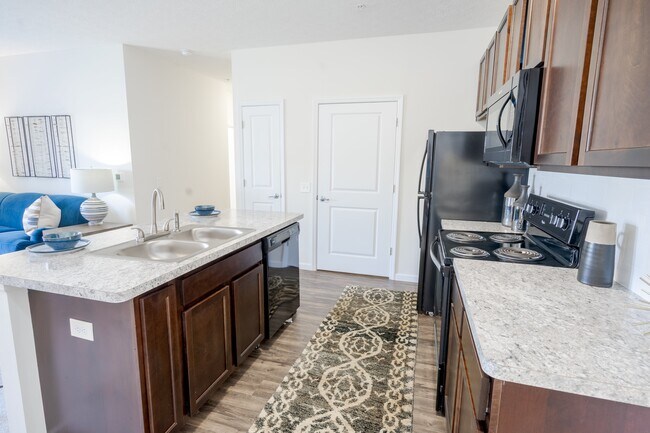 Overland Park in Pickerington, OH - Building Photo - Building Photo