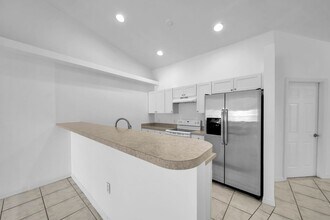 1214 SE 24th Ave in Cape Coral, FL - Building Photo - Building Photo