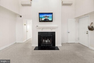 2107 N Scott St in Arlington, VA - Foto de edificio - Building Photo