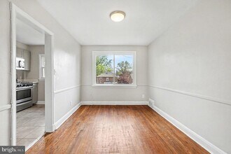 828 St Dunstans Rd in Baltimore, MD - Building Photo - Building Photo