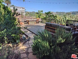 5940 Hayes Ave in Los Angeles, CA - Building Photo